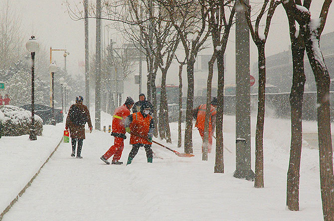 Schnee schieben lassen in München
